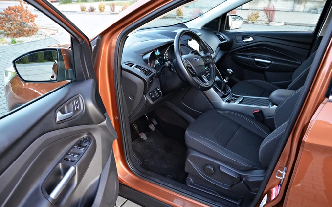 Ford Kuga cena 73900 przebieg: 86000, rok produkcji 2017 z Chodzież małe 781